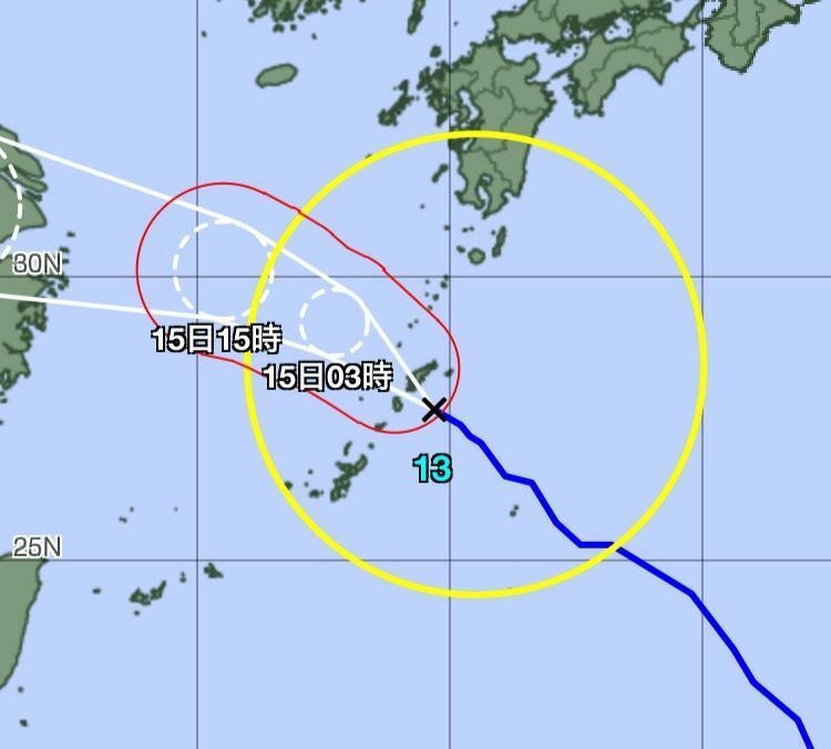 14日午後5時時点の台風13号の位置と予想進路（気象庁ホームページから）