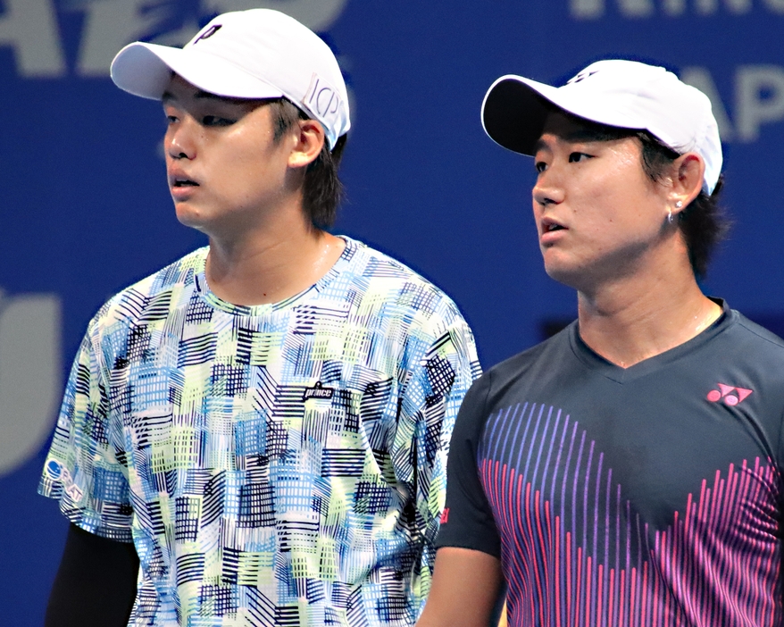 (左から)上杉海斗と西岡良仁[画像/tennis365.net]