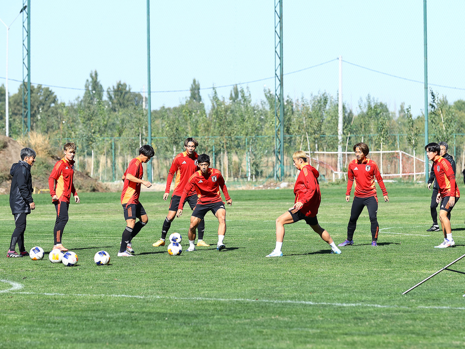 地元キルギス戦に備えるU-19日本代表(Hiroyuki SATO)