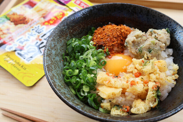 有名ラーメン店のまぜそばの素を卵かけご飯に使うと!?