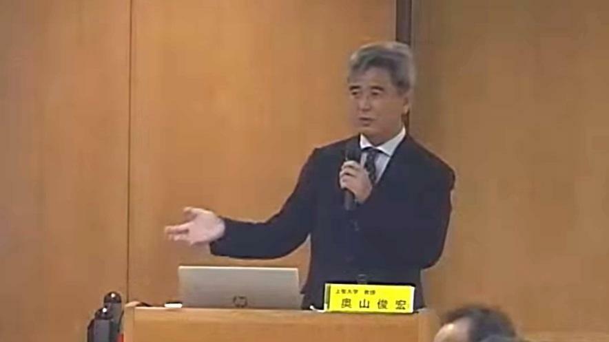 百条委員会で質疑を受ける奧山俊宏教授