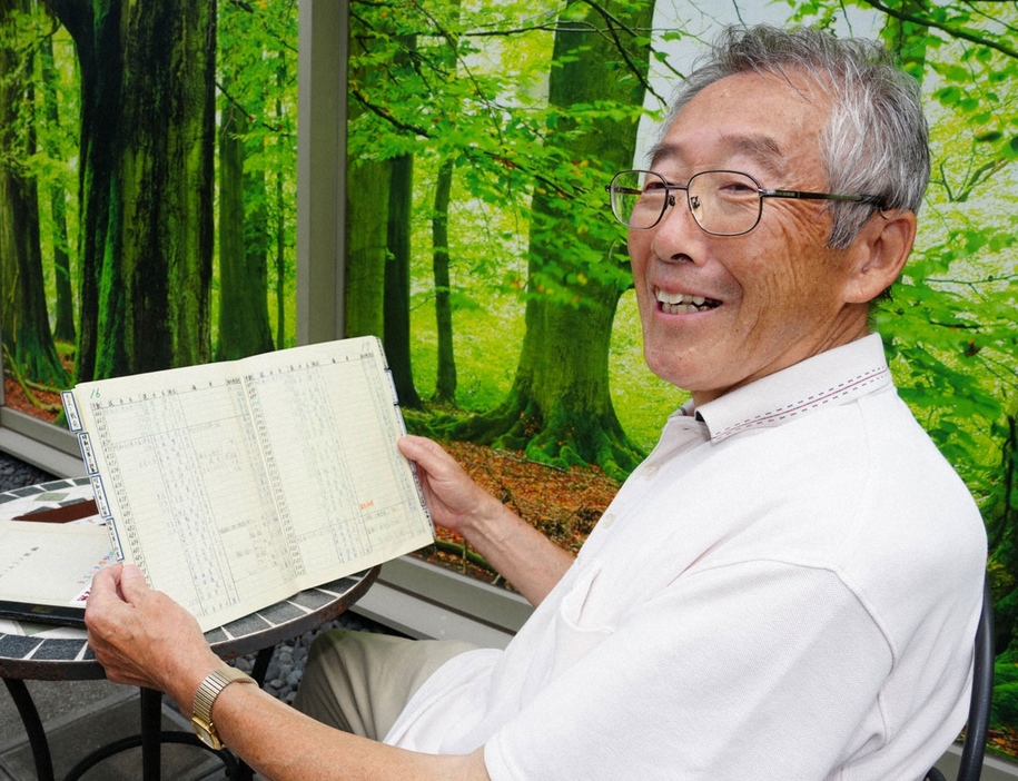 東京六大学野球の本塁打を記録する高橋さん（撮影・木村　揚輔）