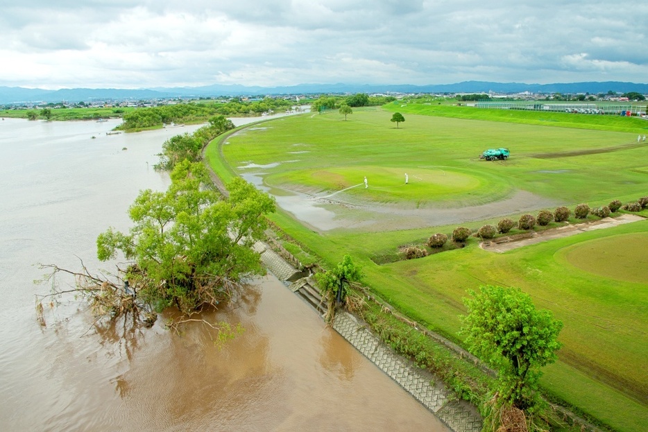 2020年の河川敷ゴルフ場の豪雨被害