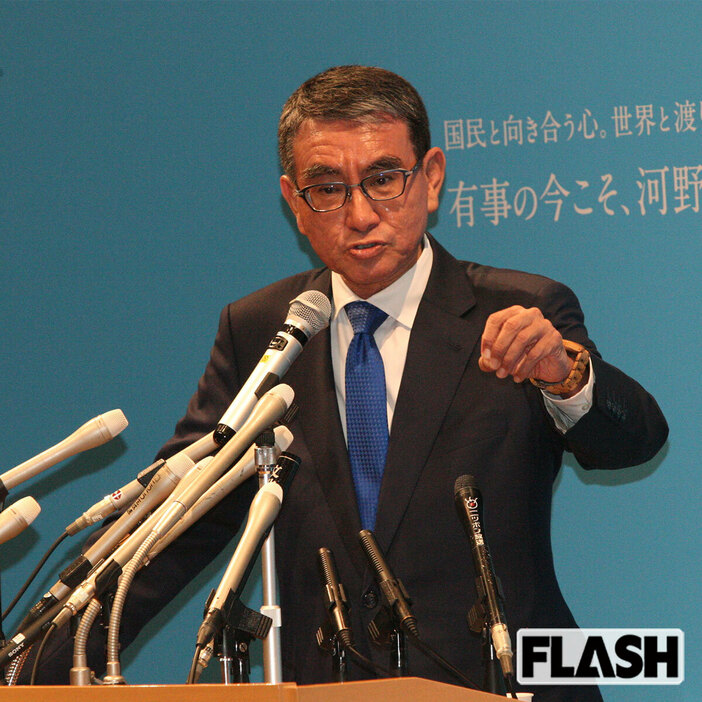 出馬会見での河野太郎氏（写真・保坂駱駝）