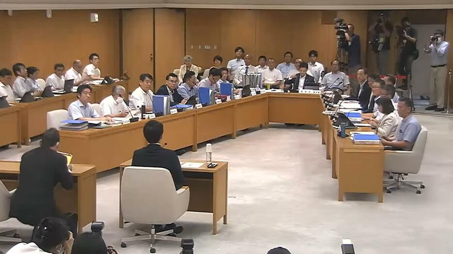 8月30日の百条委員会　兵庫県議会のインターネット配信より