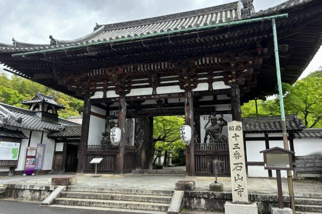 滋賀県大津市の石山寺。紫式部が『源氏物語』を着想したとの逸話が残っています＝水野梓撮影