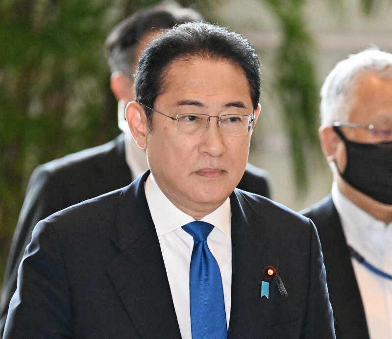 首相官邸に入る岸田文雄首相＝2024年9月11日午前9時53分、平田明浩撮影