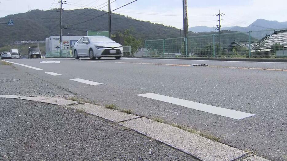 高齢女性　バイクにはねられ意識不明　広島市安佐北区