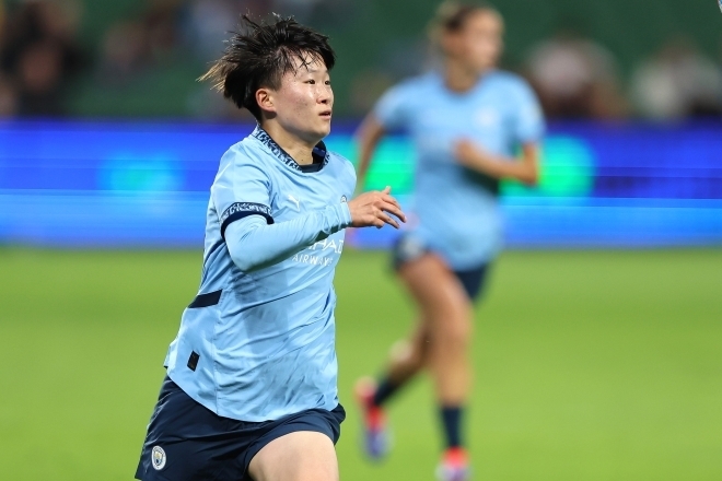 PSMでアピールする藤野。日本女子サッカーが誇る至宝の新たな挑戦が始まった。(C)Getty Images