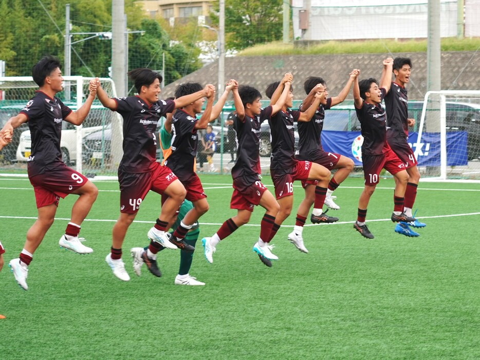 ヴィッセル神戸U-18は神村学園高との接戦に競り勝ってリーグ戦6連勝!(Masashi TSUCHIYA)