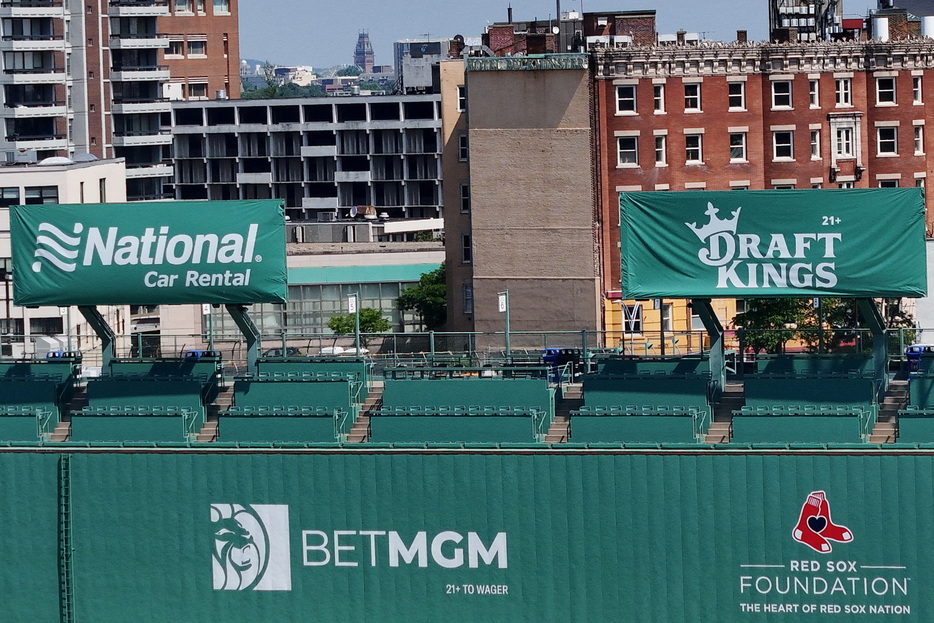 ＭＬＢ選手会は１６日、ドラフトキングス、ファンデュエルなどスポーツベッティング数社を肖像権侵害などで提訴した。米マサチューセッツ州ボストンで６月撮影（２０２４年　ロイター/Brian Snyder）