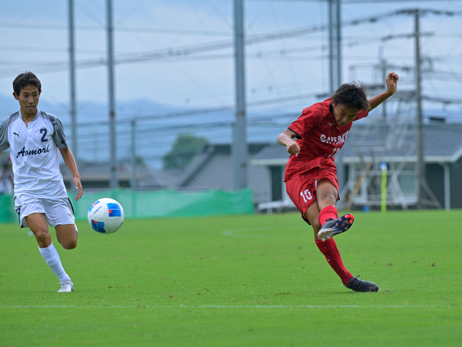 埼玉県MF神田泰斗(大宮U18)は2アシストで勝利に貢献(Koki NAGAHAMA/GEKISAKA)