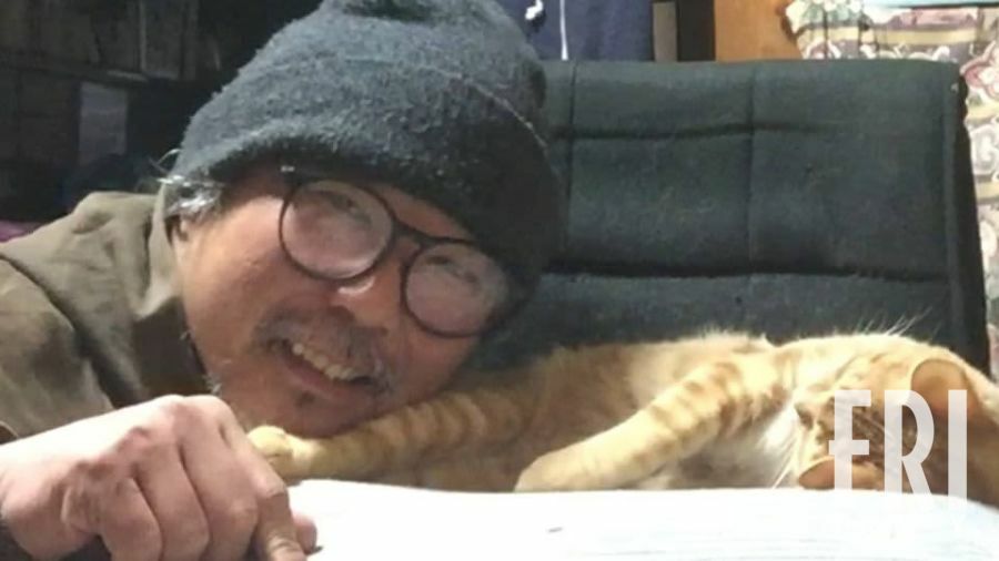 田口被告のFacebookより。愛猫と思しき猫が写り込んでいる