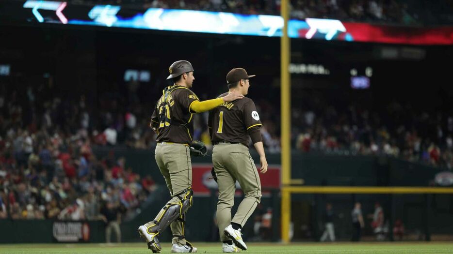 決勝弾のヒガシオカと試合を締めた松井裕樹（MLB Advanced Media）