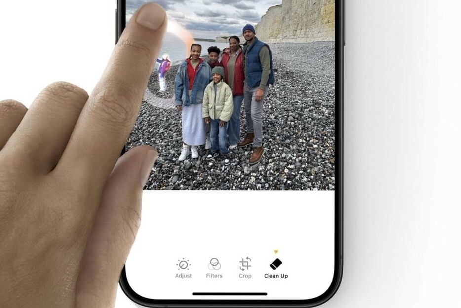 Appleからも「消しゴムマジック」登場。iOS用Clean Upがベータ版でいち早く試せる