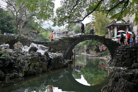 広西チワン族自治区賀州市の黄姚古鎮（2023年2月8日撮影、資料写真）。