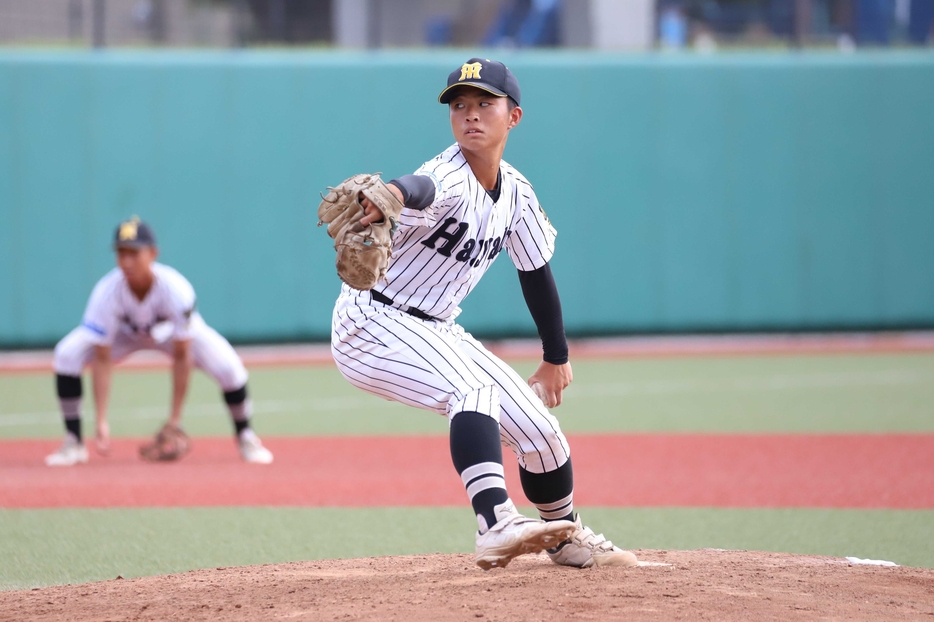 横浜隼人・白鳥 拓海投手（2年）