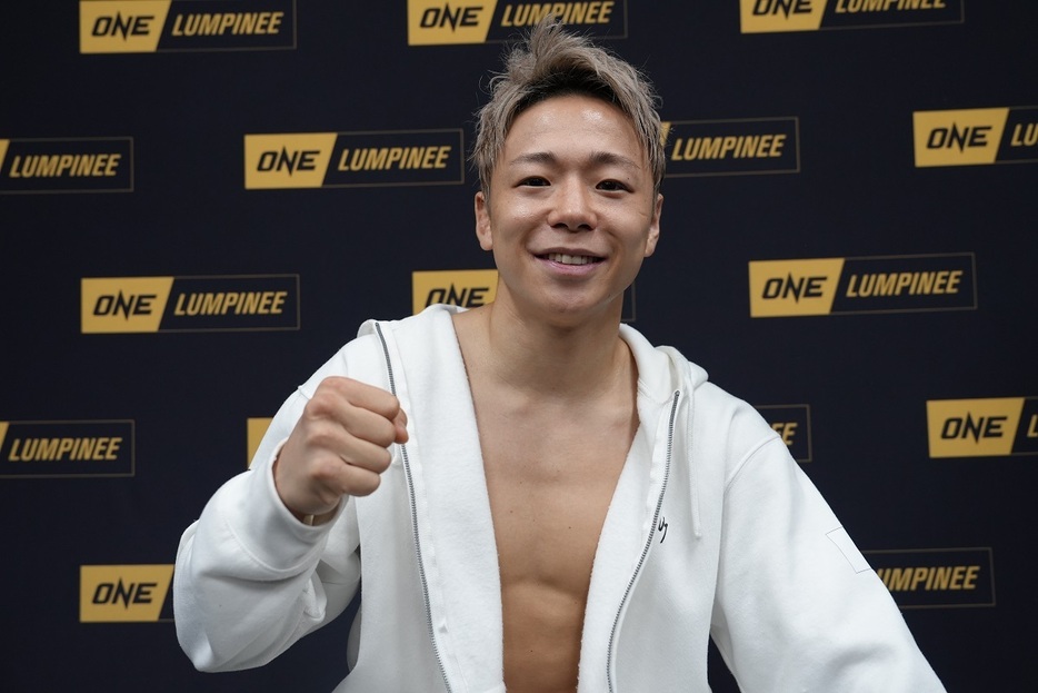 笑顔が戻った武尊（©ONE Championship）