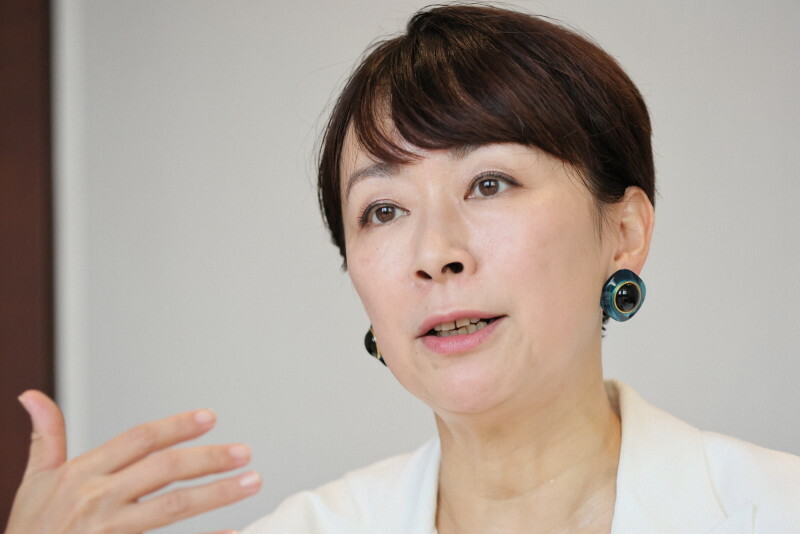 立憲民主党代表選などについて話す菅野志桜里弁護士＝東京都港区で2024年9月10日、和田大典撮影