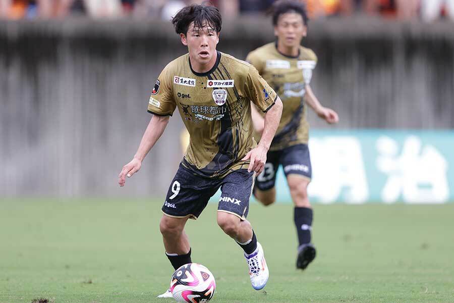 藤枝の矢村健【写真：Getty Images】