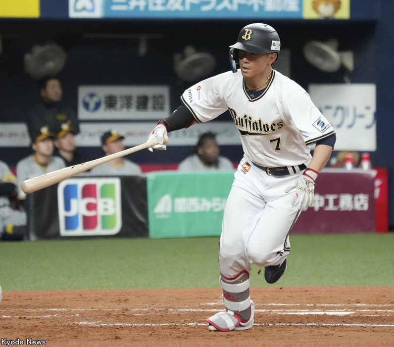 オリックス・西川龍馬