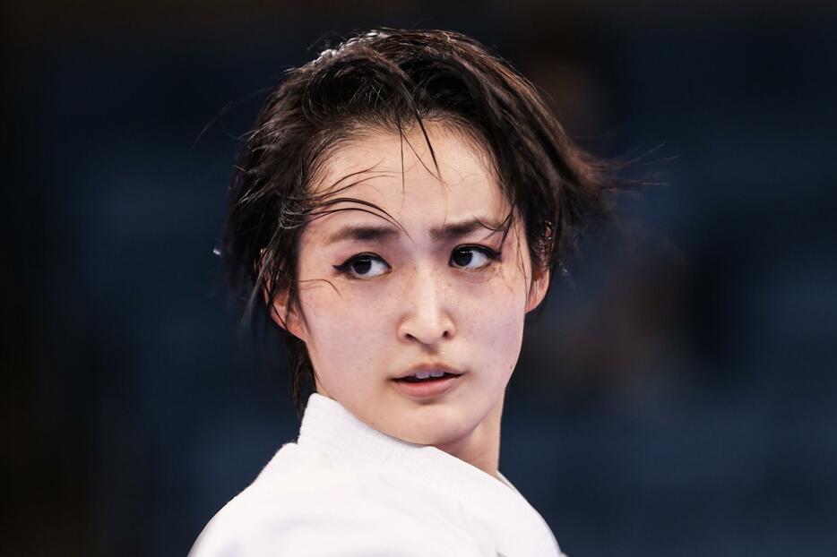 パリ五輪レスリング男子で金メダルに輝いた文田との2S写真を公開した東京五輪銀メダリストの空手家・清水希容。(C) Getty Images