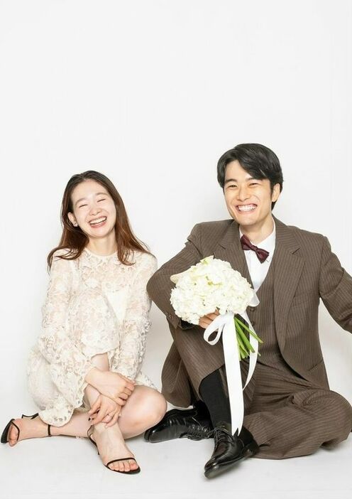 結婚を発表した入江甚儀さんと橘花梨さん（入江甚儀さんのインスタグラムより）