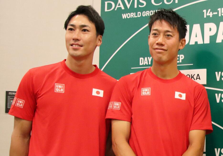 （左から）綿貫陽介と錦織圭[画像/tennis365.net]