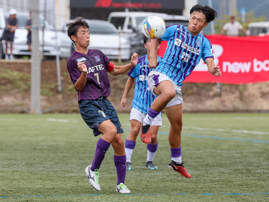 飯塚高MF今泉瑛翔(1年=アリーバFC出身)は決勝でも高い守備能力を発揮した(Kaoru WATANABE/GEKISAKA)