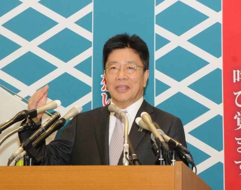 自民党総裁選への立候補を正式に表明する加藤勝信氏＝10日、国会