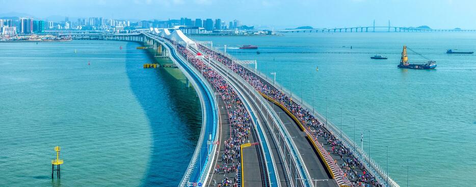 「マカオ大橋」開通記念ウォーキングイベントの様子＝2024年9月29日（写真：マカオ政府体育局）