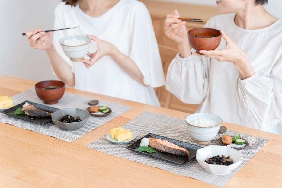 コンビニご飯を週2回に減らして、自炊で月の食費を「4万円」に抑えています。これって実際に節約になってますか？