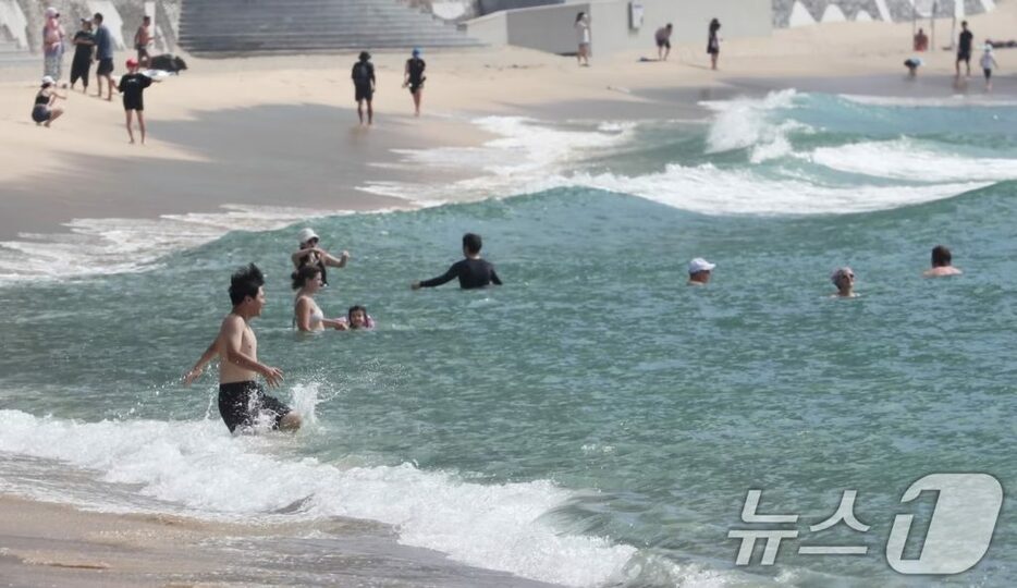 釜山海雲台海水浴場(c)news1