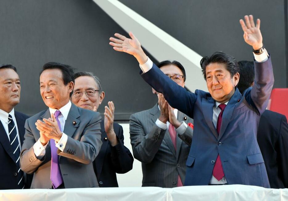 自民党総裁選で安倍晋三首相が最後の訴え（写真：Natsuki Sakai/アフロ）