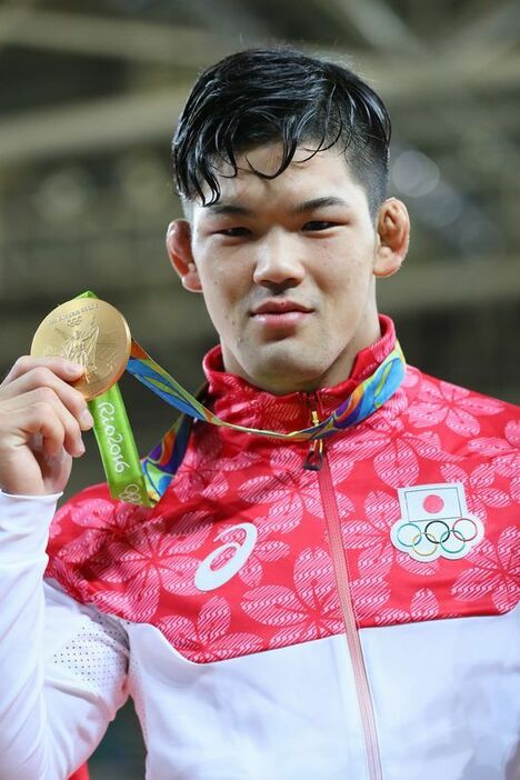 男子柔道で2大会ぶり、悲願の金メダルを獲得した大野（写真：YUTAKA/アフロスポーツ）