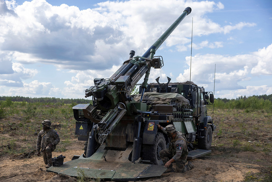 フランス陸軍のカエサル155mm自走榴弾砲。2019年6月、ポーランド・ケントシン（Karolis Kavolelis / Shutterstock.com）