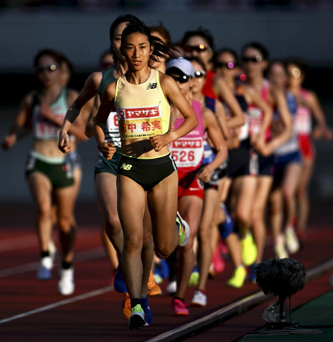 女子５０００メートルで優勝した田中希実（２９日）＝武藤要撮影