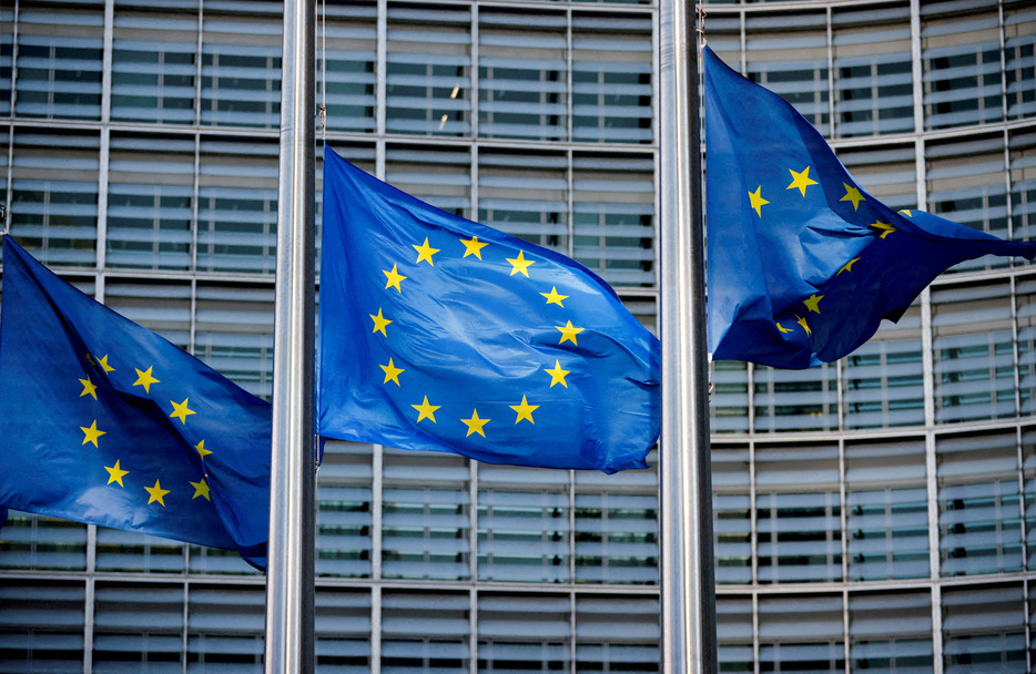 欧州連合（ＥＵ）欧州委員会は２６日、まだユーロを導入していない域内６カ国のうちユーロ導入基準を満たしている国はないと述べた。ＥＵ本部で昨年３月撮影。（2024年　ロイター/Johanna Geron/File Photo）