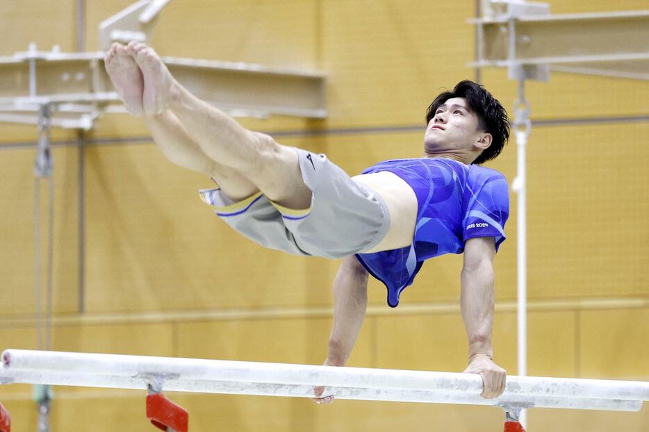 調整する橋本大輝＝味の素ナショナルトレーニングセンター