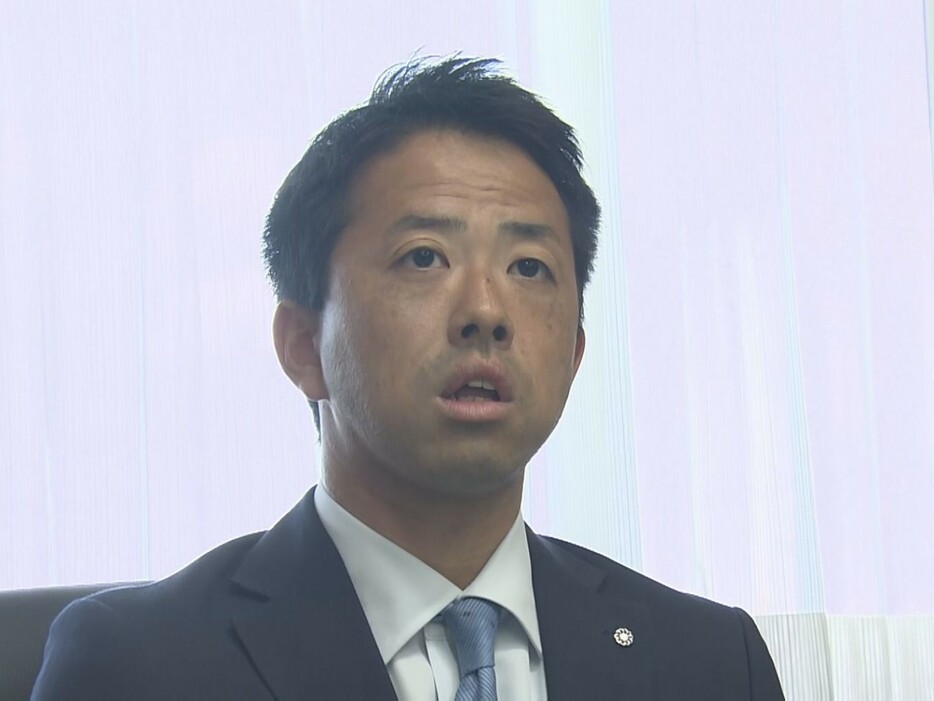 東郷町長選挙で初当選した石橋直季新町長 2024年6月10日