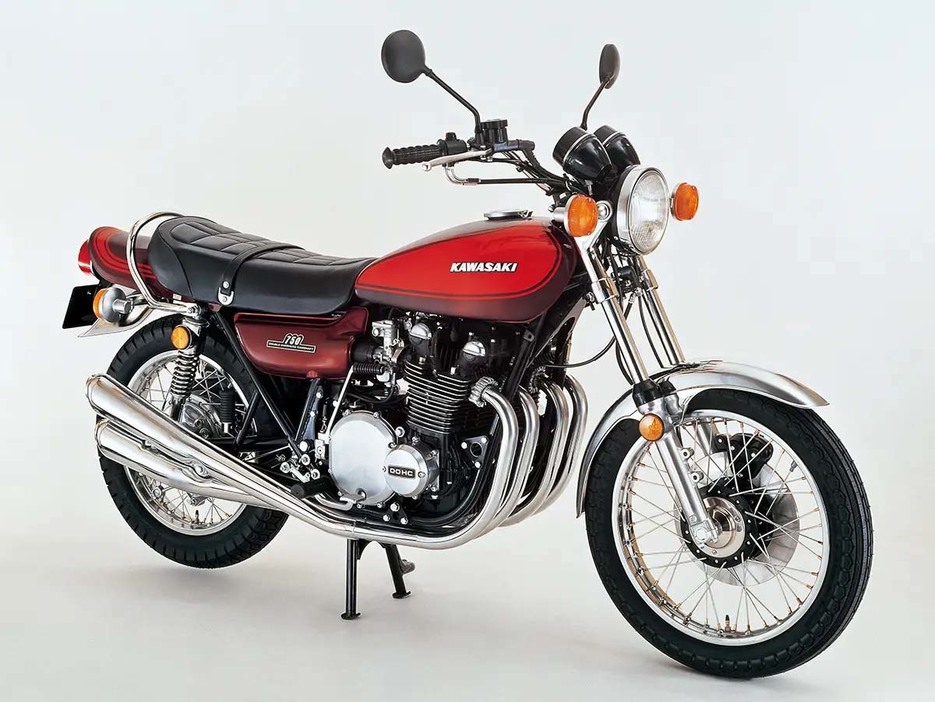 Z1こと900スーパーフォーとZ2こと750RSは、カワサキというメーカーだけではなく日本製高性能バイクの代名詞にもなっている。ゼファーシリーズは、このZ1/Z2のイメージを強く受け継いでいる。