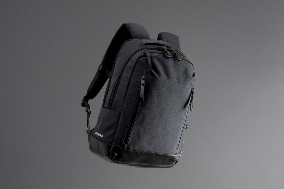 ホワイタージュ 「GEX Backpack M」（3万3000円）