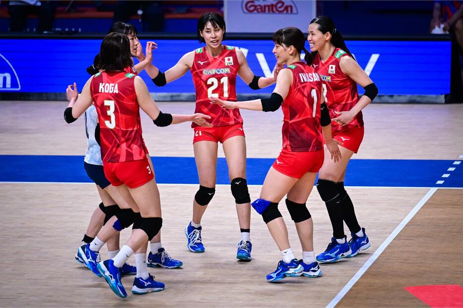 女子日本代表【写真：Volleyball World】