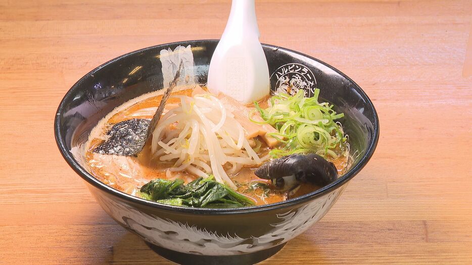 寝かせダレ3倍！並木ラーメン（960円）