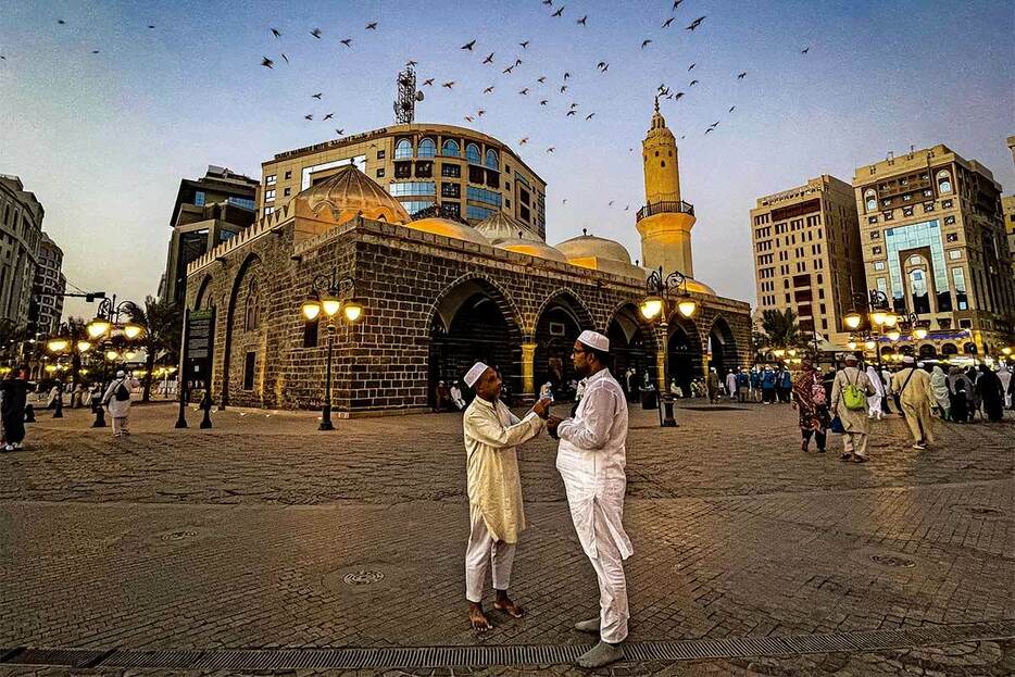 イスラム教の聖地メディナの広場　FADEL DAWOD/GETTY IMAGES