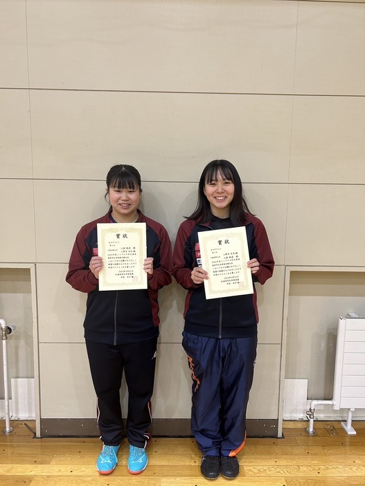 写真：小野寺美羽/小倉胡遥（札幌国際大）/提供：北海道学生卓球連盟