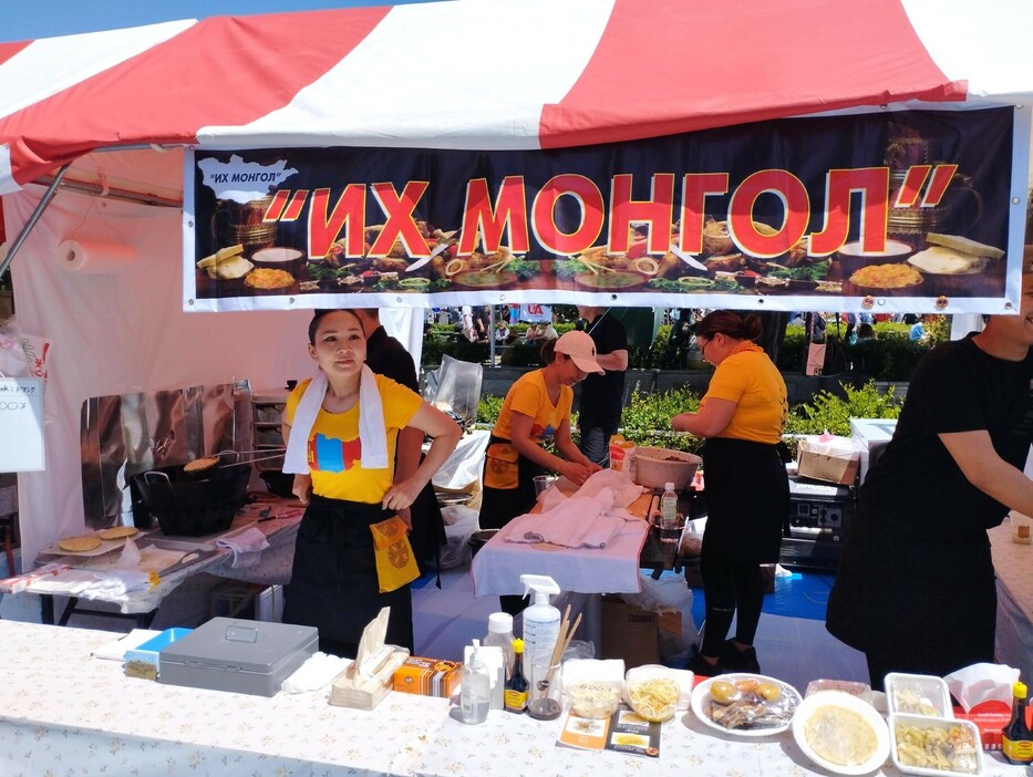 GW中に練馬区光が丘公園で開催されたモンゴルの春祭り「ハワリンバヤル」に出店していたモンゴル料理店「IKH MONGOL」