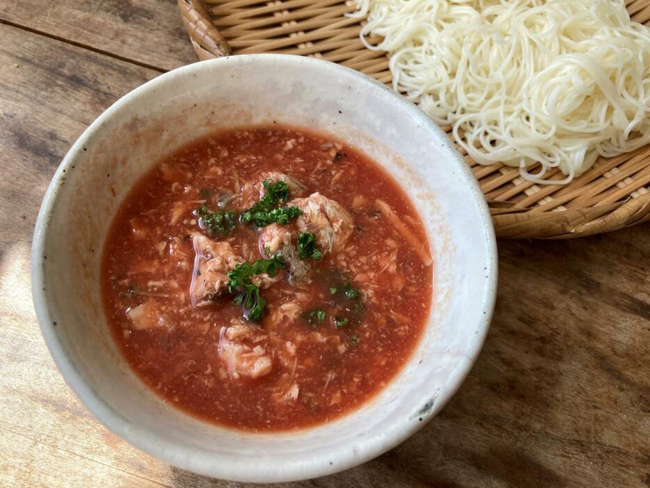 サバ缶のトマトそうめん