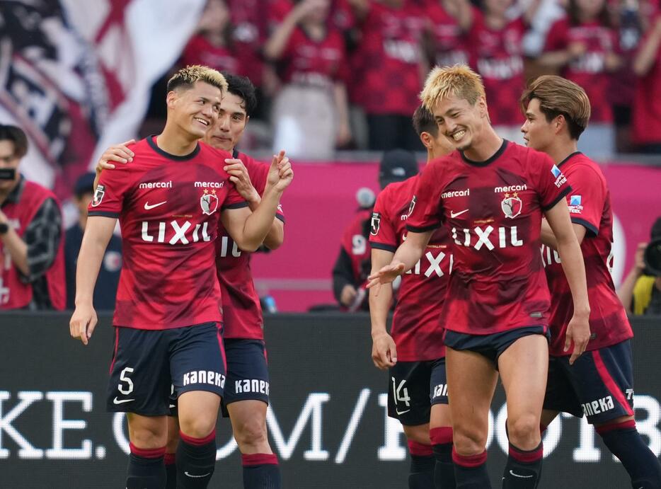 後半3ゴールをスコアし、鹿島は横浜FMに逆転勝利を飾った（写真◎J.LEAGUE）