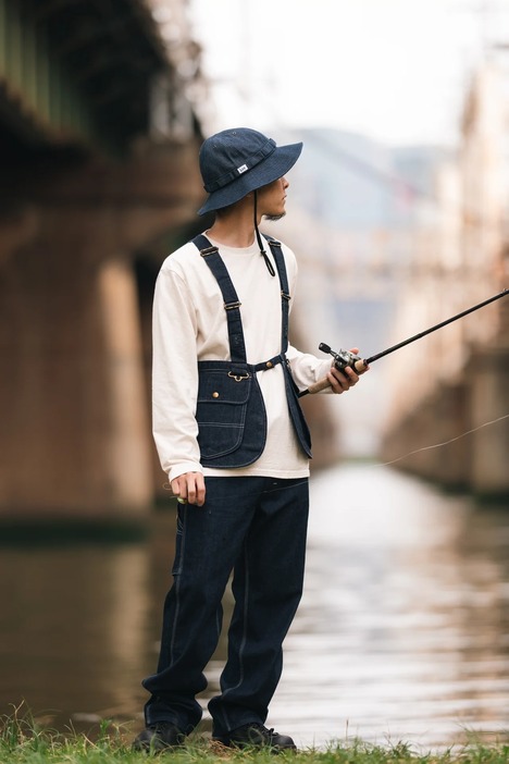 Lee Tackle Vest ¥25,300 カラー：アイボリー、インディゴ、ヒッコリー